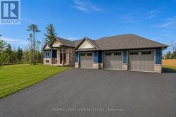 2055 ELANA DRIVE Severn, ON L3V 0C1