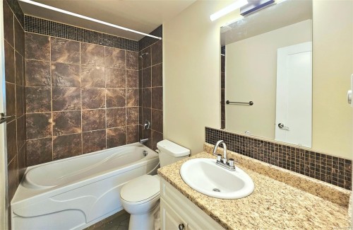2099 Maple Ave South, Sooke, BC 