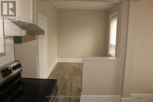 166 Collier Street, Barrie, ON - Indoor