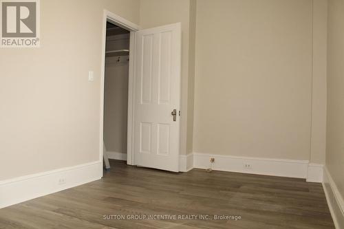 166 Collier Street, Barrie, ON - Indoor Photo Showing Other Room