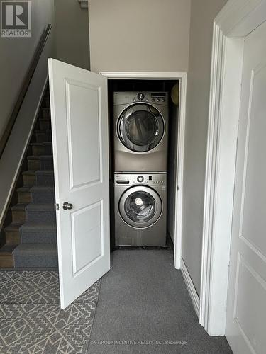 166 Collier Street, Barrie, ON - Indoor Photo Showing Laundry Room