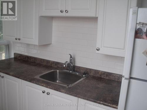 166 Collier Street, Barrie, ON - Indoor Photo Showing Kitchen