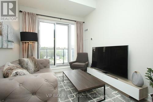 511 - 9618 Yonge Street, Richmond Hill, ON - Indoor Photo Showing Other Room