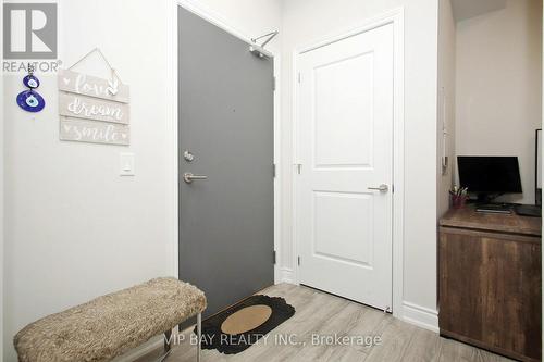 511 - 9618 Yonge Street, Richmond Hill, ON - Indoor Photo Showing Other Room