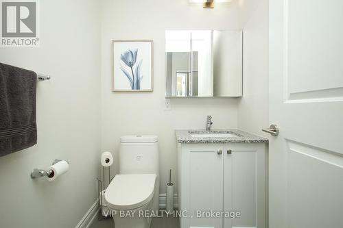 511 - 9618 Yonge Street, Richmond Hill, ON - Indoor Photo Showing Bathroom