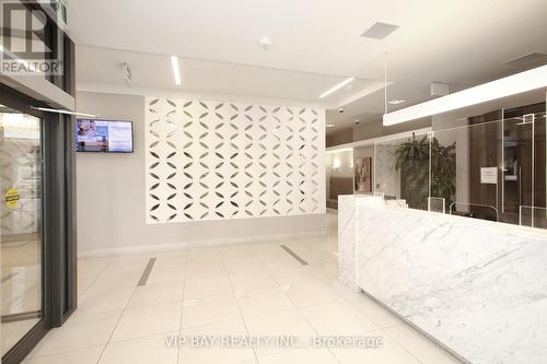 511 - 9618 Yonge Street, Richmond Hill, ON - Indoor Photo Showing Other Room
