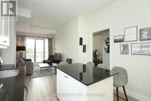511 - 9618 Yonge Street, Richmond Hill, ON - Indoor