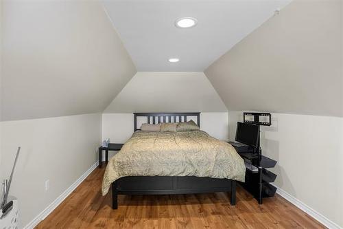 374 Martin Ave, Winnipeg, MB 