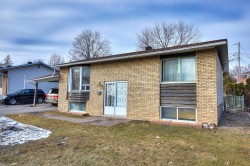 539 Ch. du Bord-de-l'Eau Laval (Sainte-Dorothée), QC H7X 1T7