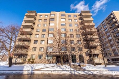 630-7900 Ch. de la Côte-St-Luc  Côte-Saint-Luc, QC H4W 3G8