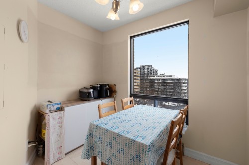 Dinette - 630-7900 Ch. De La Côte-St-Luc, Côte-Saint-Luc, QC - Indoor