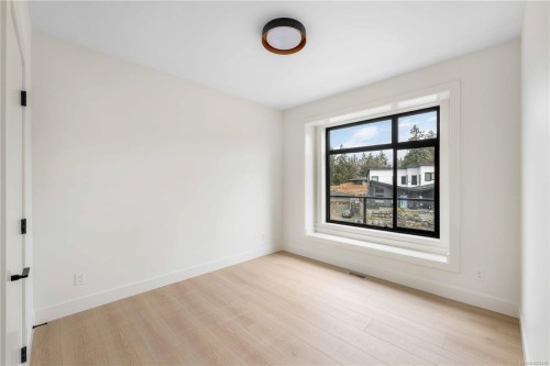 1203 Viewtop Rd, Duncan, BC - Indoor Photo Showing Other Room