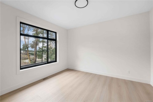 1203 Viewtop Rd, Duncan, BC - Indoor Photo Showing Other Room