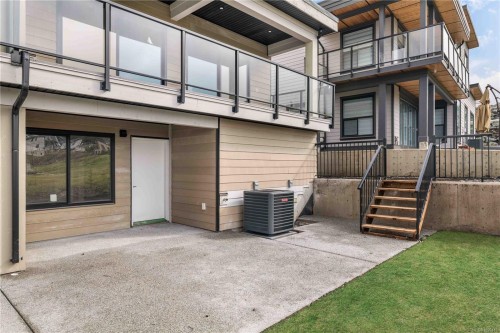 1203 Viewtop Rd, Duncan, BC - Outdoor