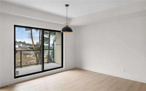 1203 Viewtop Rd, Duncan, BC - Indoor Photo Showing Other Room