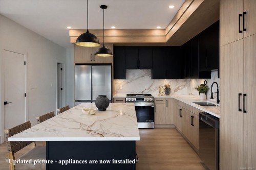 1201 Viewtop Rd, Duncan, BC - Indoor Photo Showing Kitchen With Double Sink With Upgraded Kitchen