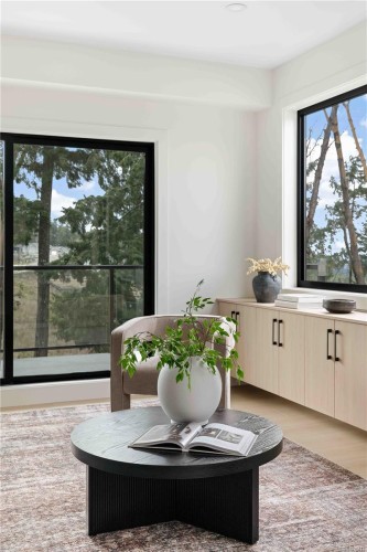 1201 Viewtop Rd, Duncan, BC - Indoor Photo Showing Living Room