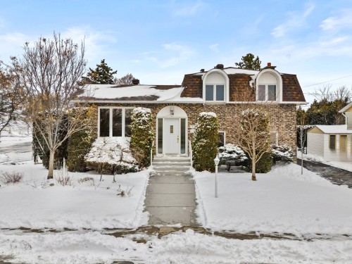 165 Rue Vigeant  Laval (Chomedey), QC H7M 3K1