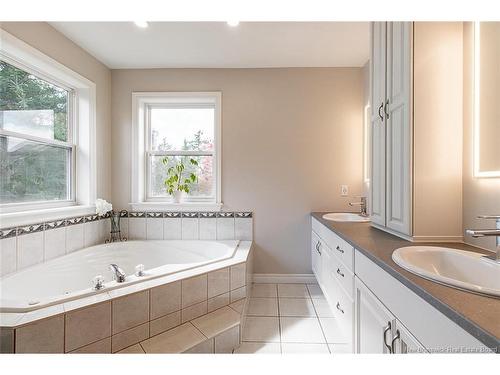 106 Royal Oaks Blvd, Moncton, NB 