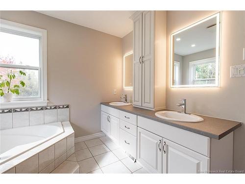 106 Royal Oaks Blvd, Moncton, NB 