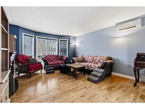 23 Flint Crt, Moncton, NB 