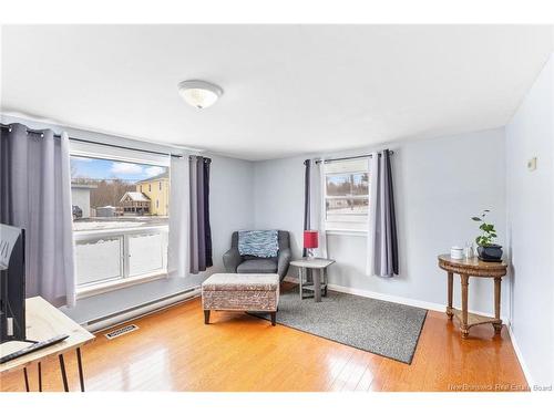 38 Chestnut St, Minto, NB 