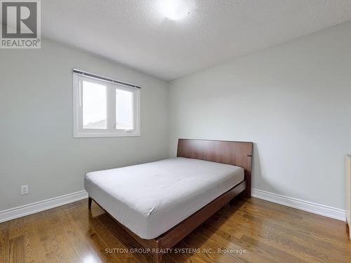 3279 Pilcom Crescent, Mississauga, ON - Indoor Photo Showing Bedroom