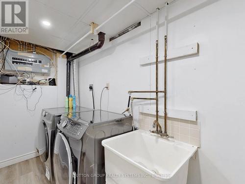 3279 Pilcom Crescent, Mississauga, ON - Indoor Photo Showing Laundry Room