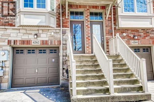 4262 Ingram Common, Burlington, ON - Outdoor With Facade