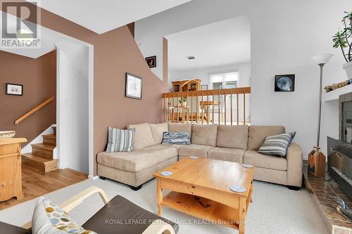 Kitchen overlooks cozy Family Room - 43 Waterview Court, Ottawa, ON - Indoor Photo Showing Living Room