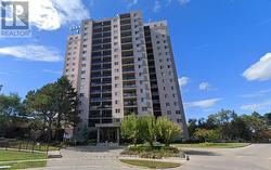 1005 - 975 WARWICK COURT Burlington, ON L7T 3Z7