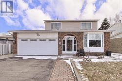 243 CENTRE STREET N Brampton, ON L6V 2R3