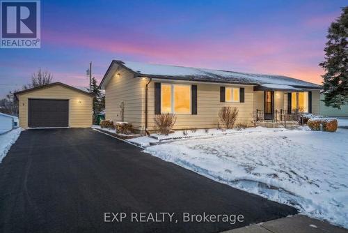 5 INLET COURT  Georgina, ON L0E 1R0