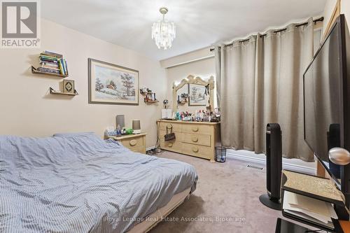 652 Eversley Drive, Mississauga, ON - Indoor Photo Showing Bedroom