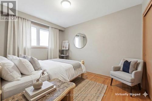 652 Eversley Drive, Mississauga, ON - Indoor Photo Showing Bedroom