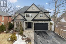 93 COLSTON AVENUE Whitby, ON L1M 1C1