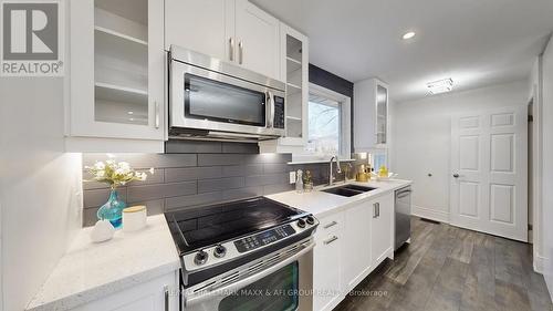 42 Devins Drive, Aurora, ON - Indoor Photo Showing Kitchen With Double Sink