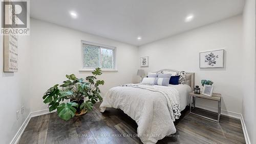 42 Devins Drive, Aurora, ON - Indoor Photo Showing Bedroom