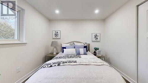 42 Devins Drive, Aurora, ON - Indoor Photo Showing Bedroom