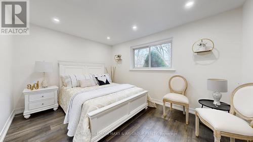 42 Devins Drive, Aurora, ON - Indoor Photo Showing Bedroom