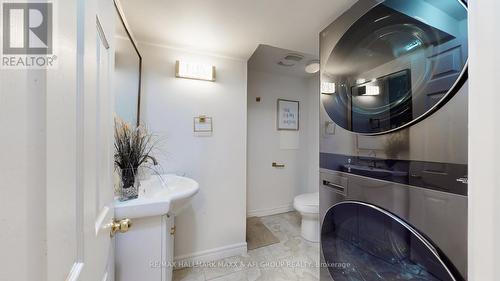 42 Devins Drive, Aurora, ON - Indoor Photo Showing Laundry Room