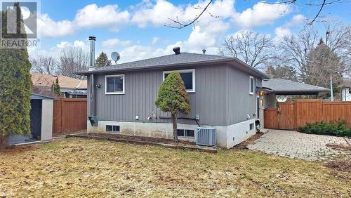 42 Devins Drive, Aurora, ON - Outdoor