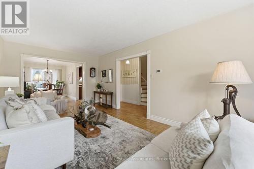 3244 Mainsail Crescent, Mississauga, ON - Indoor Photo Showing Living Room