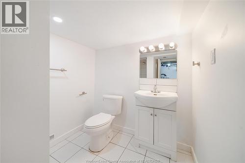 1985 Lesperance, Tecumseh, ON - Indoor Photo Showing Bathroom