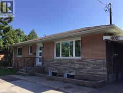 402 THIRD Line Oakville, ON L6L 4A5