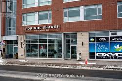 4 - 1050 BANK STREET  Ottawa, ON K1S 3X2