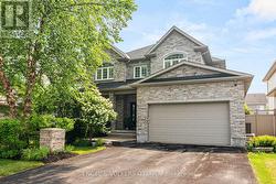 407 LANDSWOOD WAY Ottawa, ON K2S 0A3