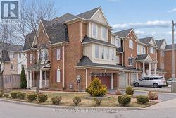 21 DECKER HOLLOW CIRCLE Brampton (Credit Valley), ON L6X 0K9
