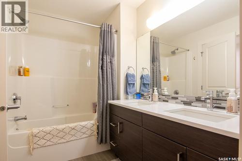 709 Meadows Boulevard, Saskatoon, SK - Indoor Photo Showing Bathroom