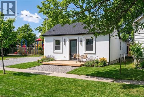 12 BAILEY Street  St. Catharines, ON L2S 1J4